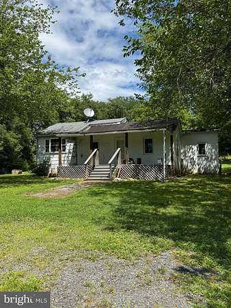 5 Acres of Land with Home for Sale in Marshall, Virginia