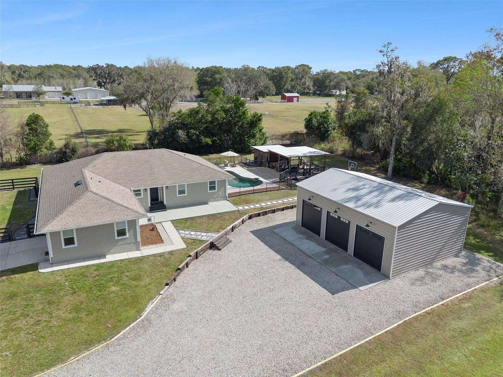 2.32 Acres of Land with Home for Sale in Geneva, Florida