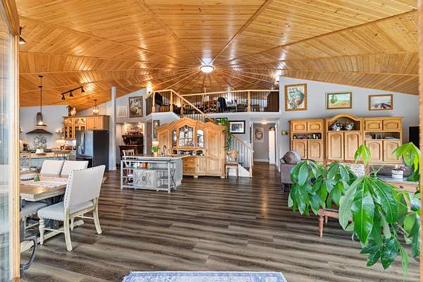 160 Acres of Land with Home for Sale in Pulaski, Tennessee