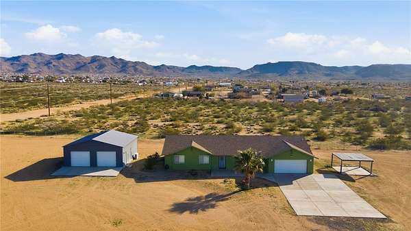 1.7 Acres of Residential Land with Home for Sale in Golden Valley, Arizona