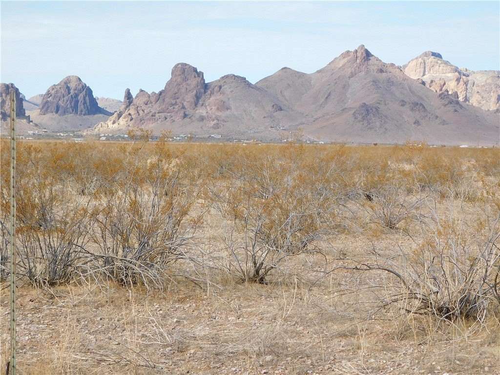 2.35 Acres of Land for Sale in Golden Valley, Arizona