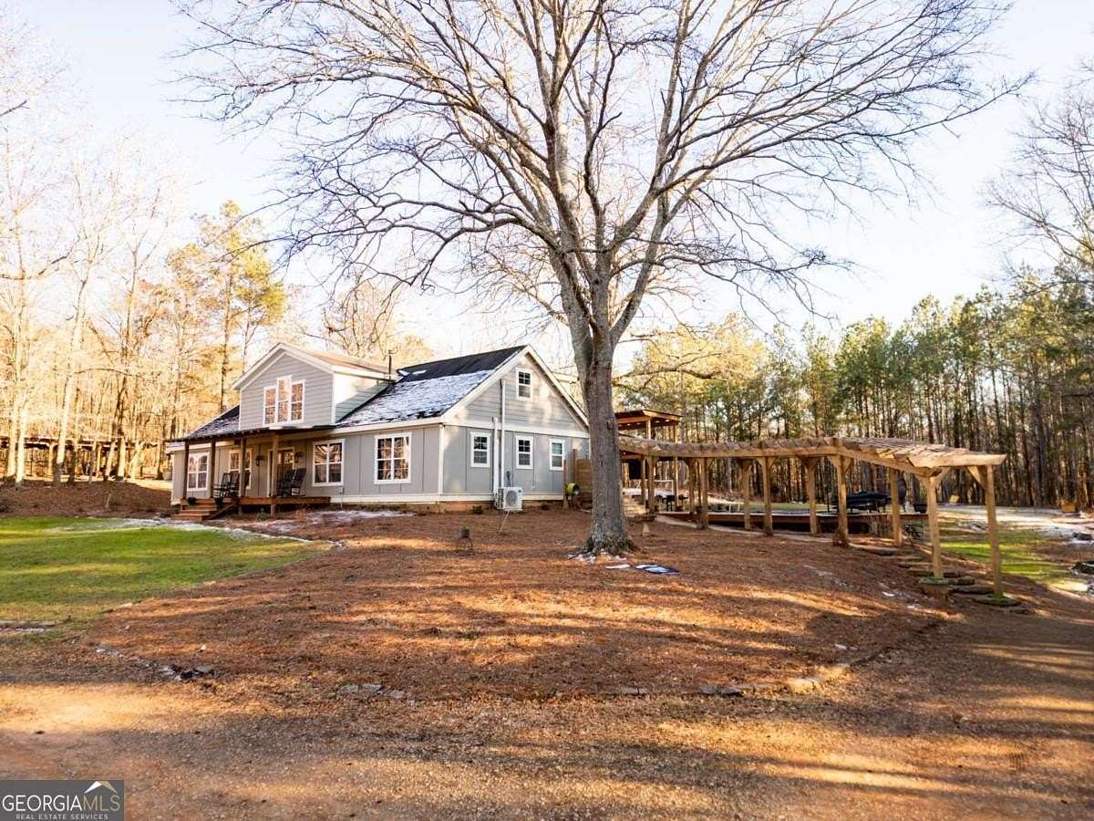 18.5 Acres of Land with Home for Sale in Lexington, Georgia