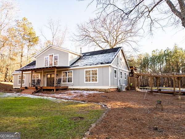 18.5 Acres of Land with Home for Sale in Lexington, Georgia