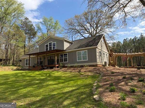 18.5 Acres of Land with Home for Sale in Lexington, Georgia