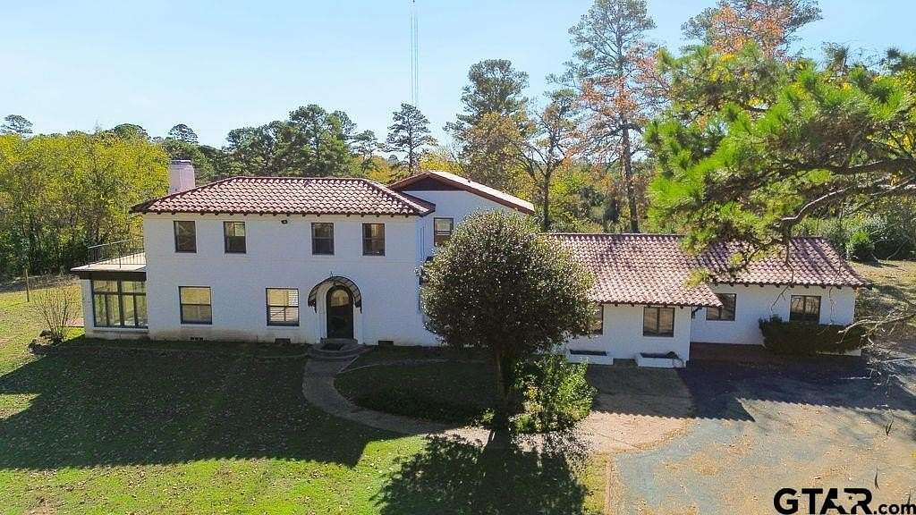 34.3 Acres of Agricultural Land with Home for Sale in Mineola, Texas