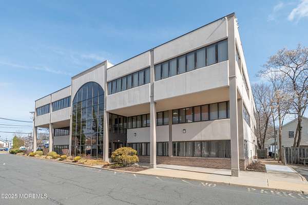10.6 Acres of Improved Commercial Land for Sale in North Brunswick, New Jersey