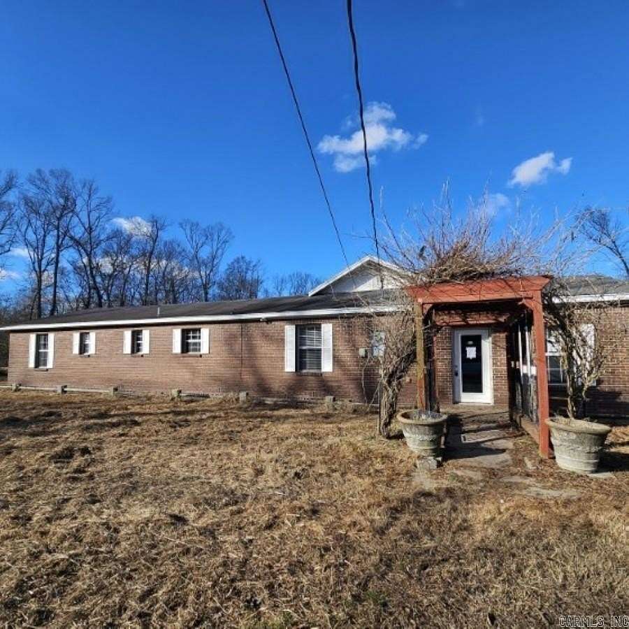 2 Acres of Residential Land with Home for Sale in Jacksonville, Arkansas