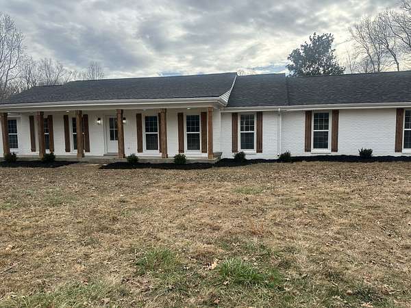 4.47 Acres of Residential Land with Home for Sale in Cunningham, Tennessee