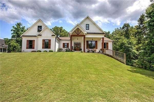 3 Acres of Land with Home for Sale in Kingston, Georgia