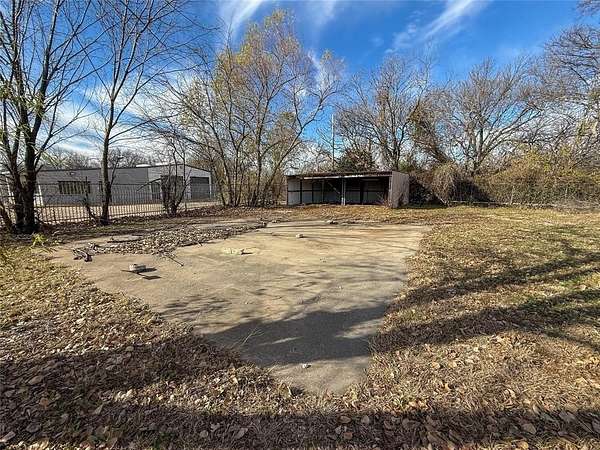 0.37 Acres of Commercial Land for Lease in Cleburne, Texas