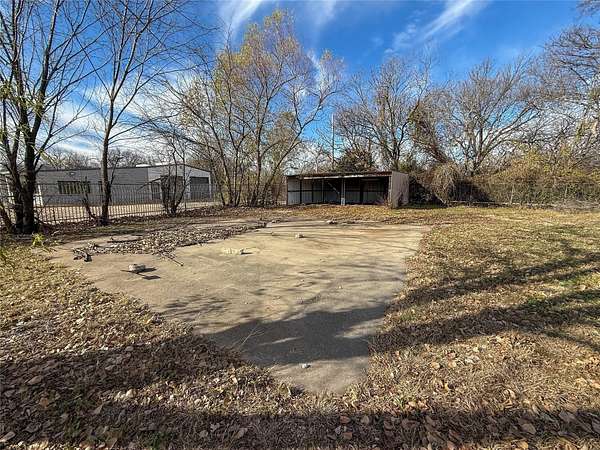 0.37 Acres of Commercial Land for Lease in Cleburne, Texas