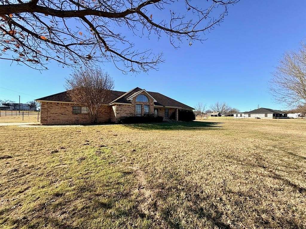 2.17 Acres of Residential Land with Home for Sale in Decatur, Texas