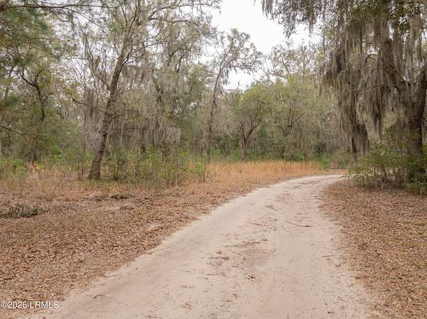 5 Acres of Residential Land for Sale in Beaufort, South Carolina