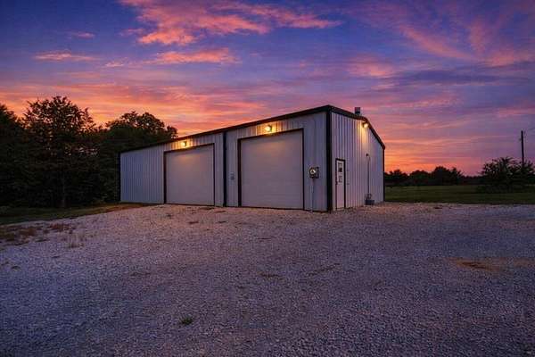 2 Acres of Improved Mixed-Use Land for Sale in Decatur, Texas