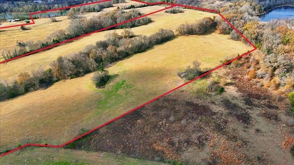 26.4 Acres of Recreational & Residential Land for Sale in Mineola, Texas