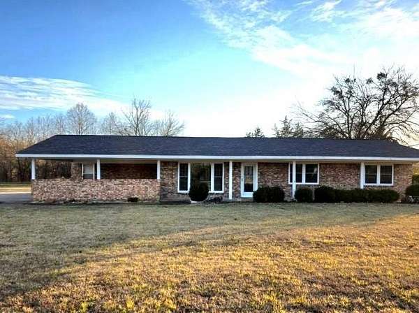 2.25 Acres of Residential Land with Home for Sale in Clarksville, Texas