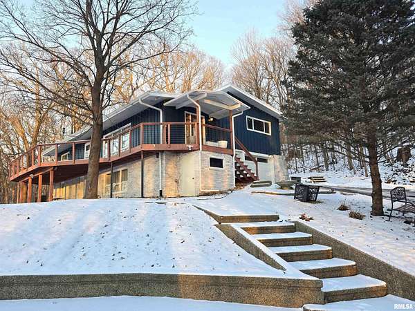 4.23 Acres of Residential Land with Home for Sale in East Peoria, Illinois