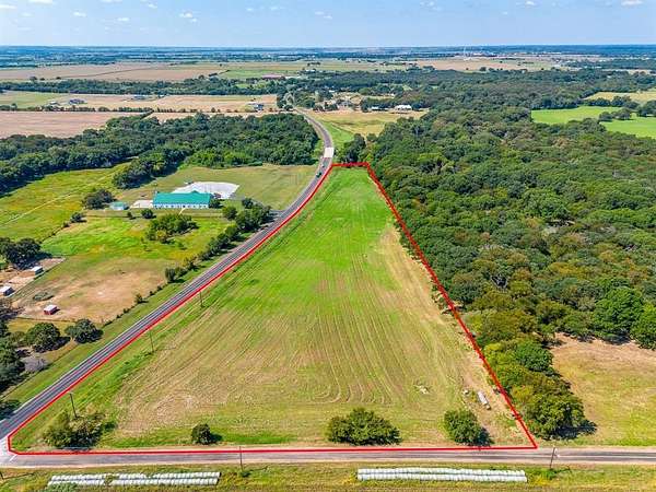 12 Acres of Land for Sale in Grandview, Texas
