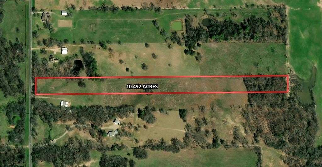 10.5 Acres of Land for Sale in Como, Texas