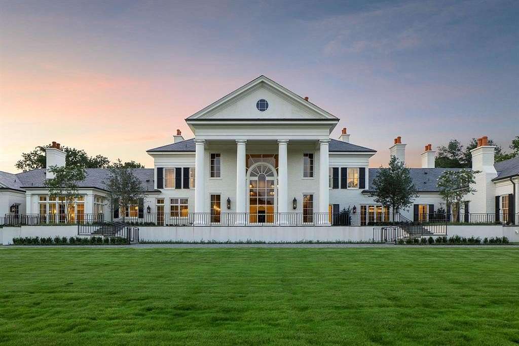 3.23 Acres of Residential Land with Home for Sale in Dallas, Texas