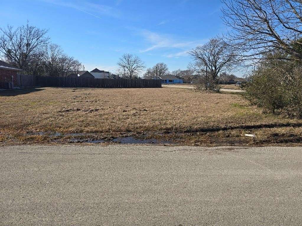 0.23 Acres of Residential Land for Sale in Gun Barrel City, Texas
