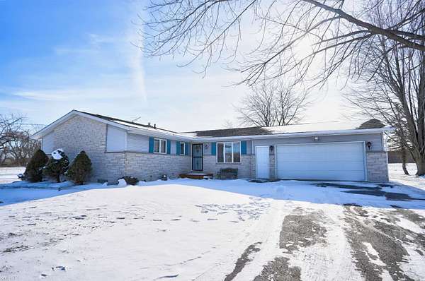 2 Acres of Residential Land with Home for Sale in Standish, Michigan