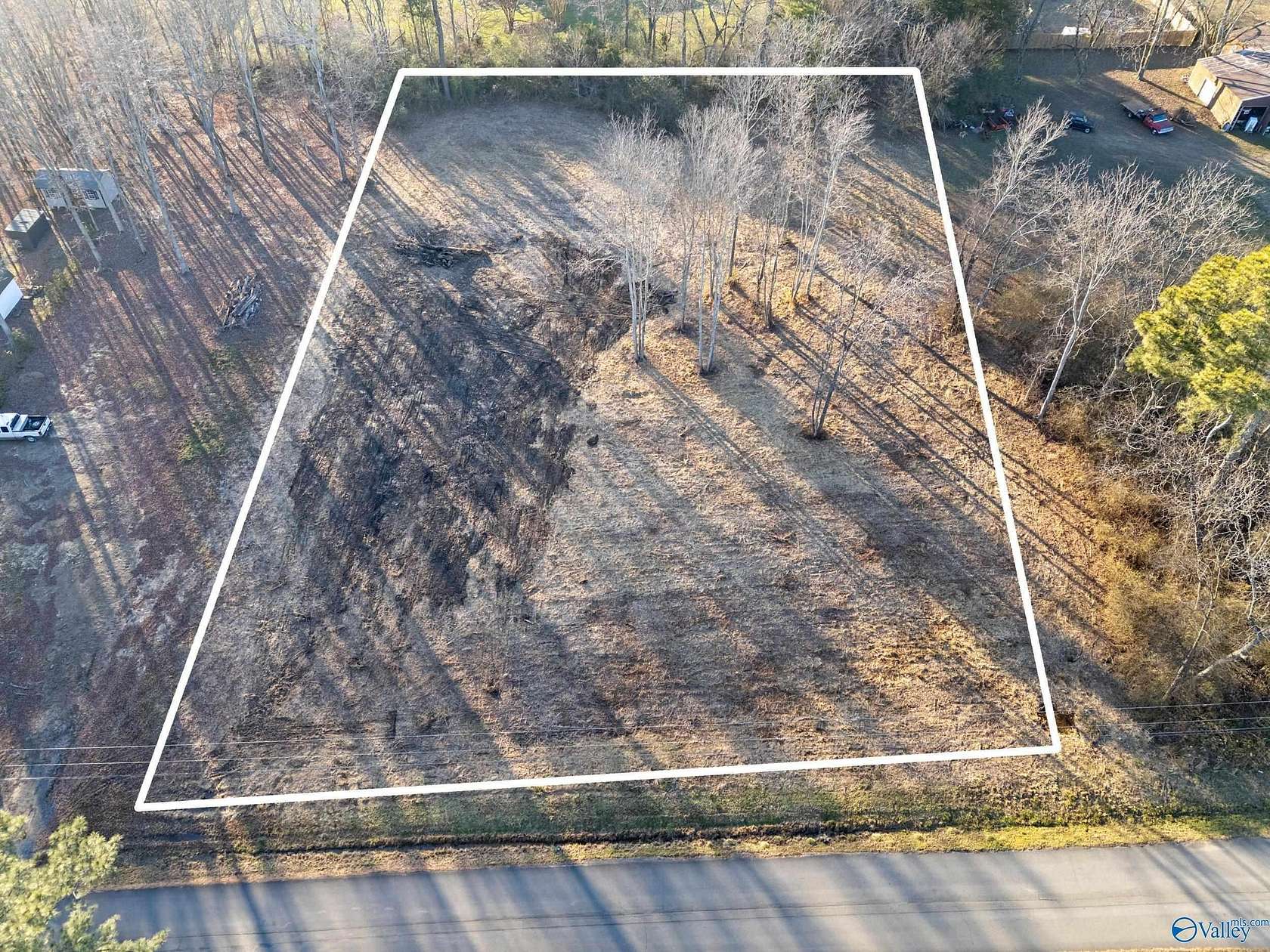 1.5 Acres of Residential Land for Sale in Arab, Alabama