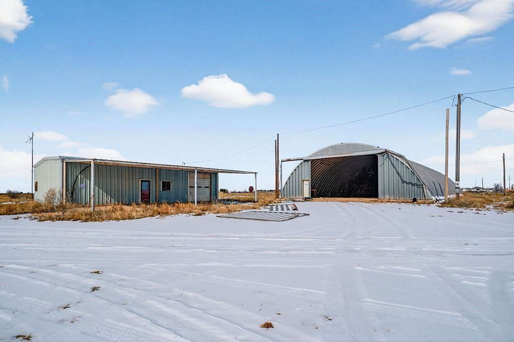 4.88 Acres of Improved Commercial Land for Sale in Seminole, Texas