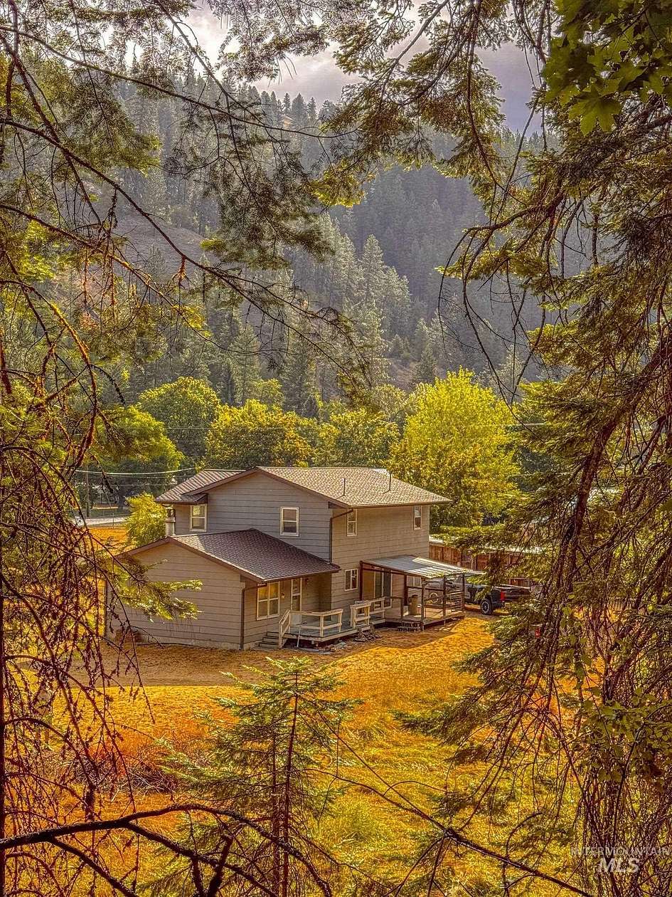 2 Acres of Residential Land with Home for Sale in Orofino, Idaho