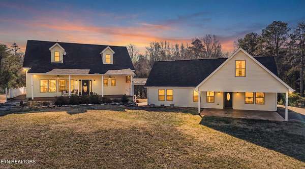 4 Acres of Residential Land with Home for Sale in Greenback, Tennessee