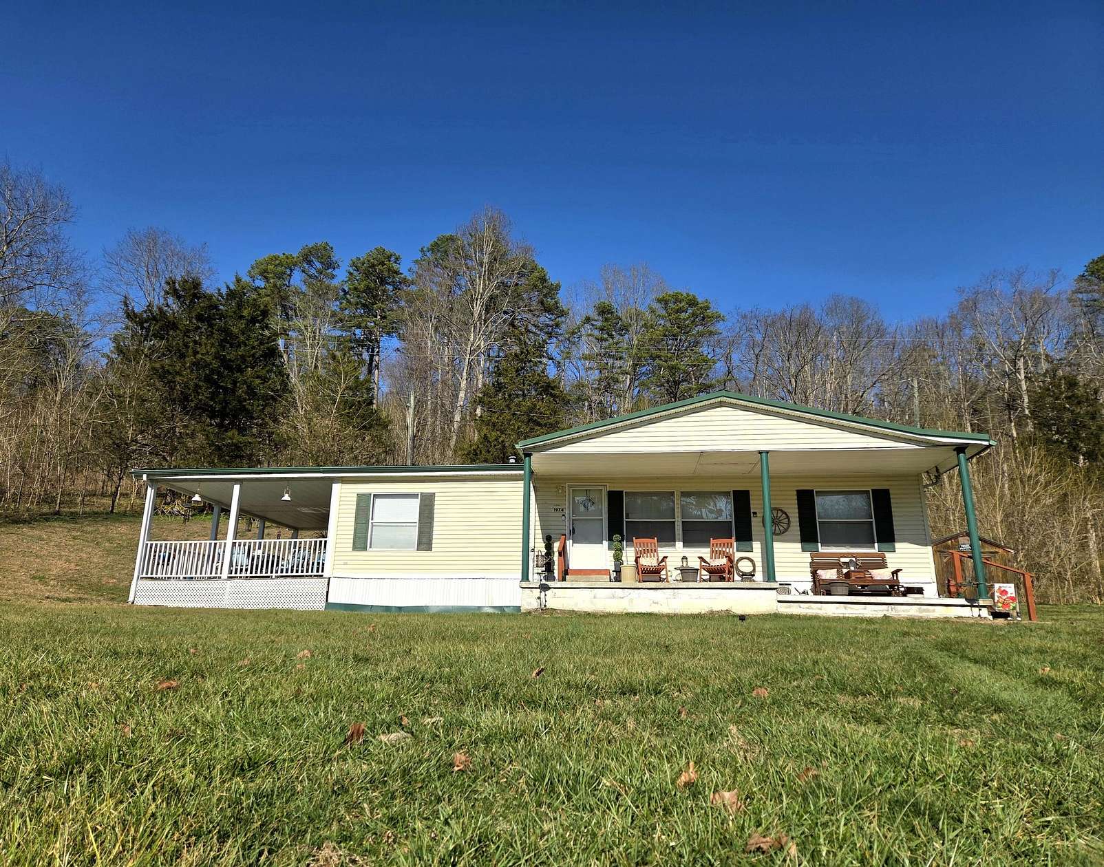 10 Acres of Land with Home for Sale in Somerset, Kentucky