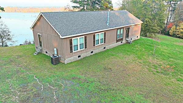 2.8 Acres of Residential Land with Home for Sale in Many, Louisiana