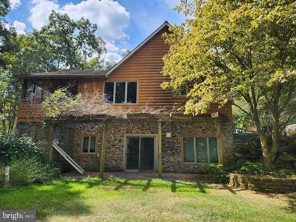 4 Acres of Residential Land with Home for Sale in Newville, Pennsylvania