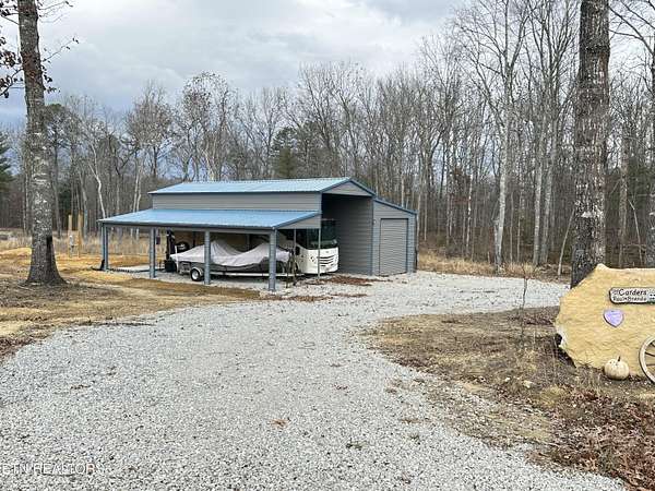 1.42 Acres of Residential Land for Sale in Jamestown, Tennessee