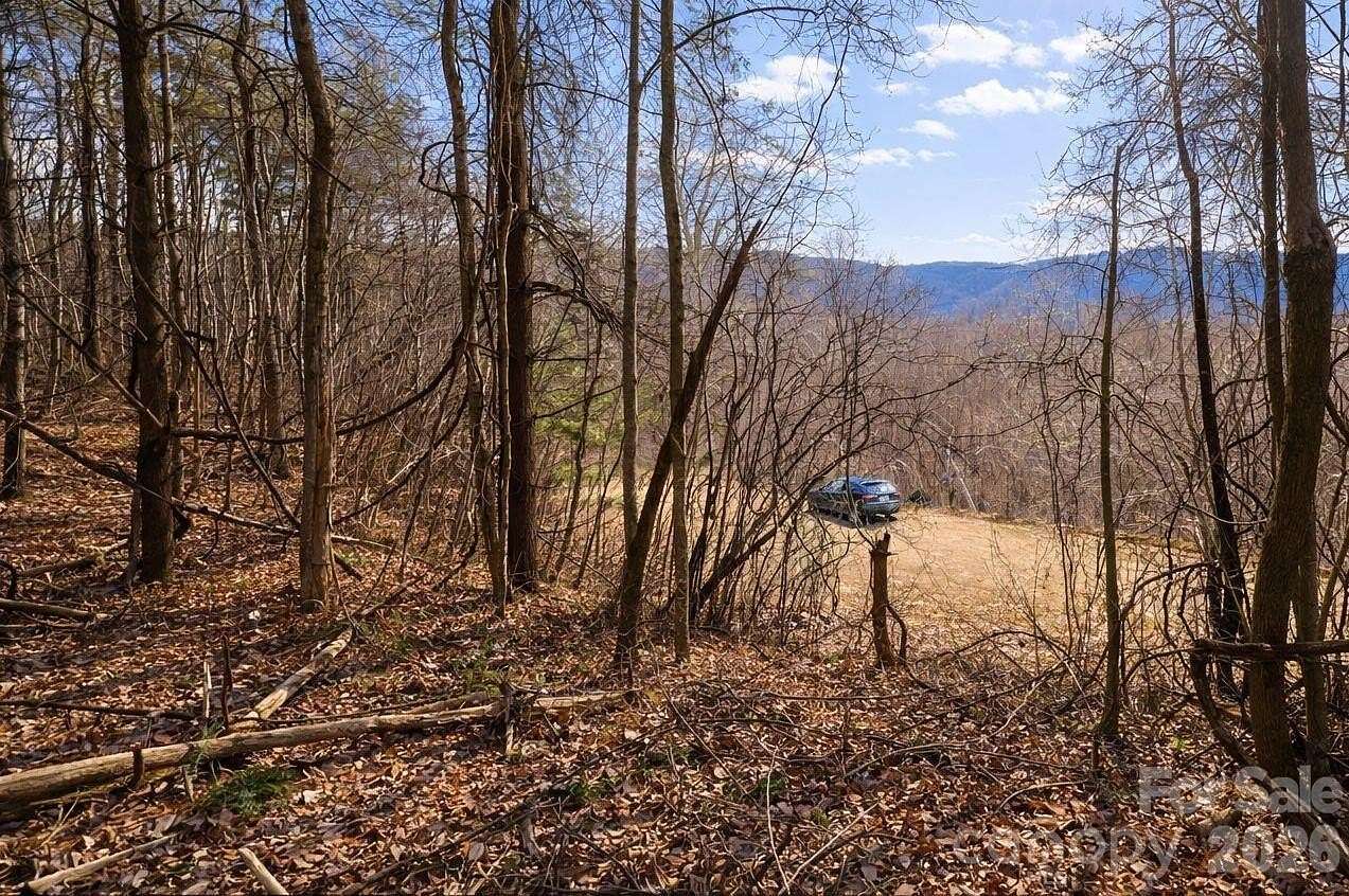 1 Acre of Residential Land for Sale in Waynesville, North Carolina