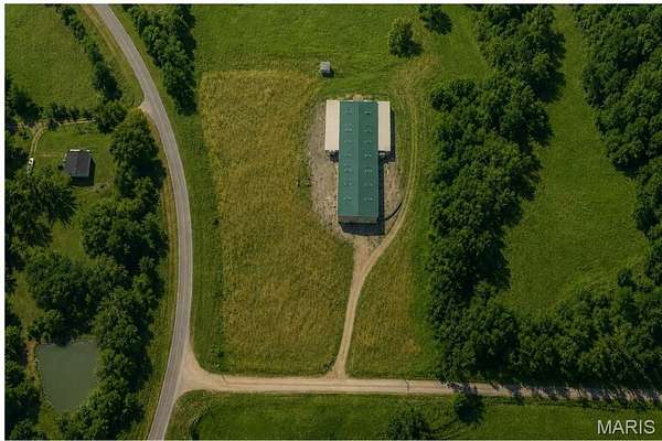 5 Acres of Commercial Land for Sale in Richland, Missouri