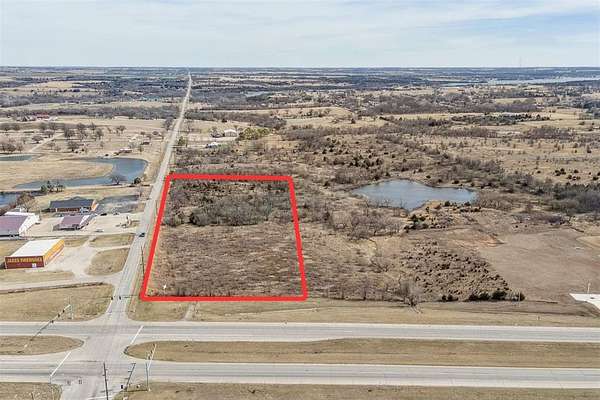 8.72 Acres of Residential Land for Sale in Ponca City, Oklahoma