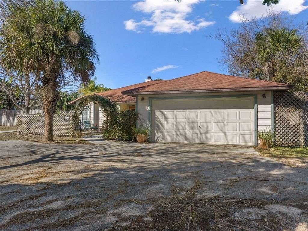 1.55 Acres of Land with Home for Sale in Vero Beach, Florida