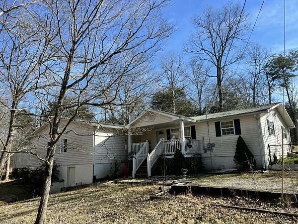 1.89 Acres of Residential Land with Home for Sale in Monticello, Kentucky