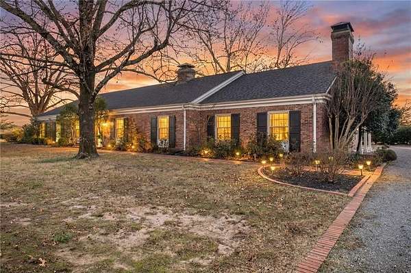 2.53 Acres of Residential Land with Home for Sale in Fort Smith, Arkansas