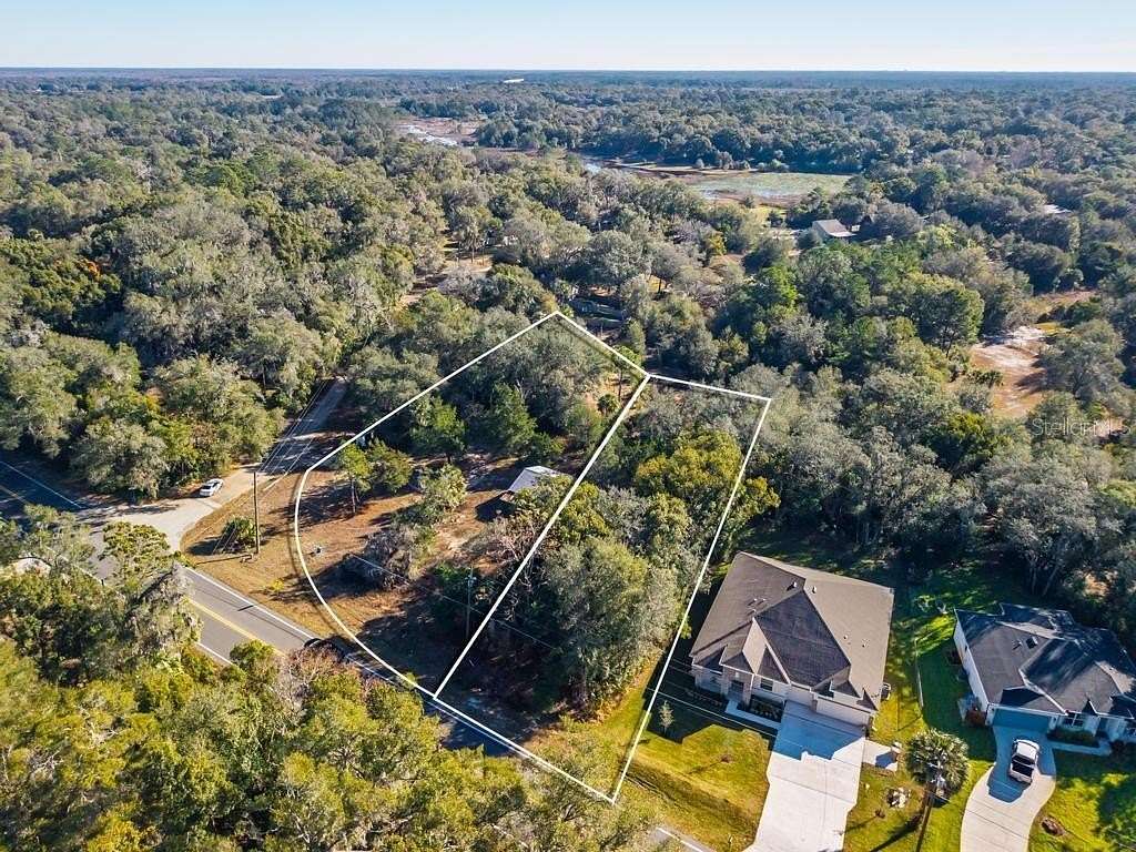 0.93 Acres of Residential Land for Sale in Mount Plymouth, Florida