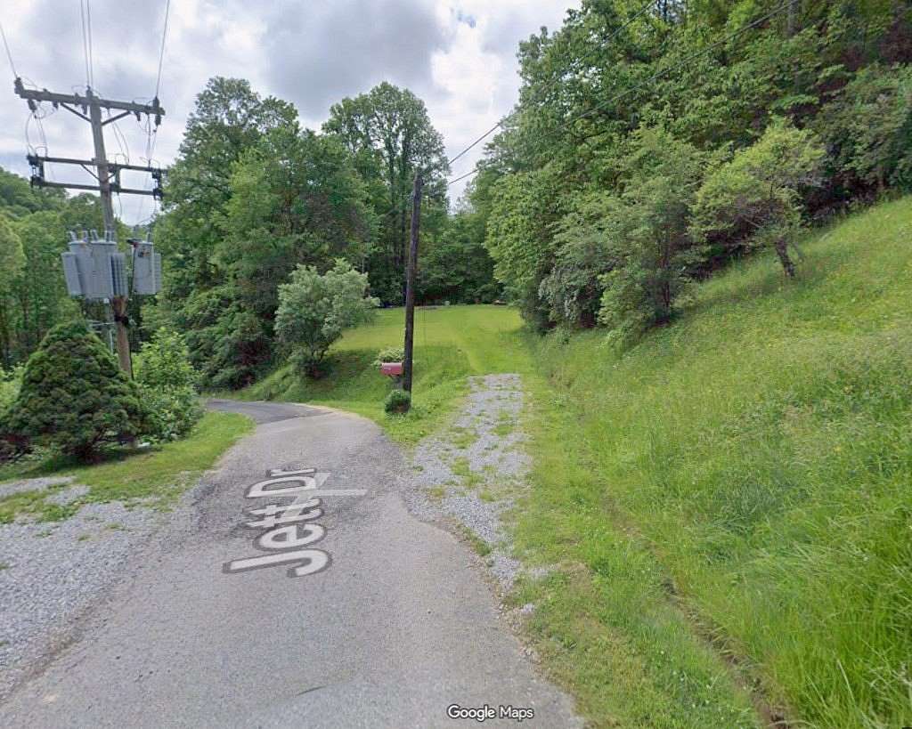 19 Acres of Recreational & Residential Land for Sale in Gays Creek, Kentucky