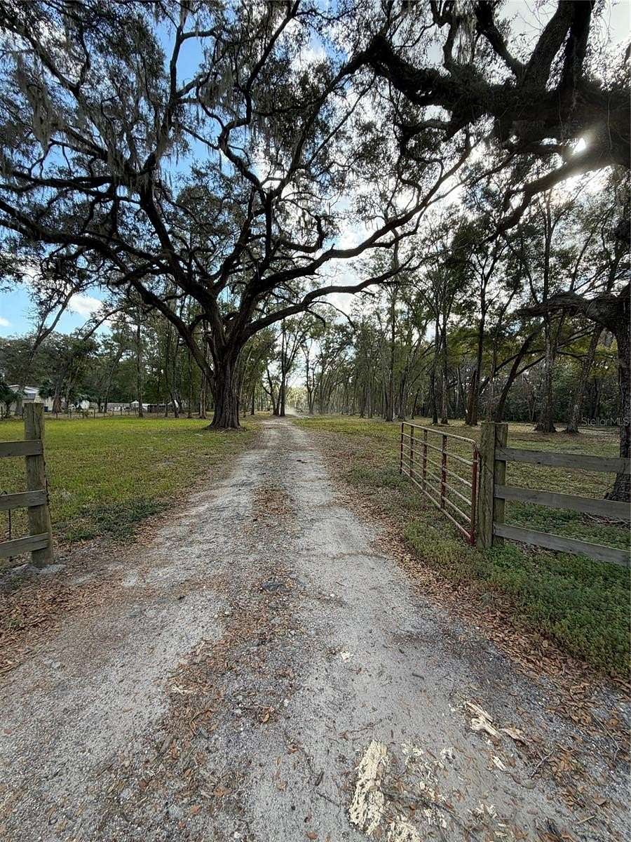 13.4 Acres of Agricultural Land for Sale in Summerfield, Florida