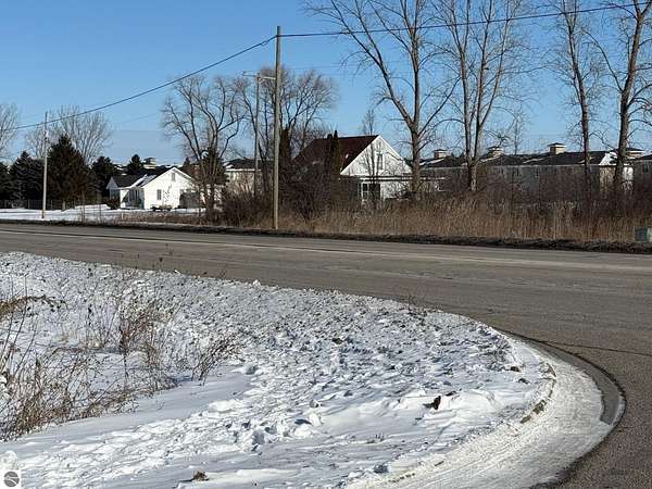 2.63 Acres of Commercial Land for Sale in Mount Pleasant, Michigan