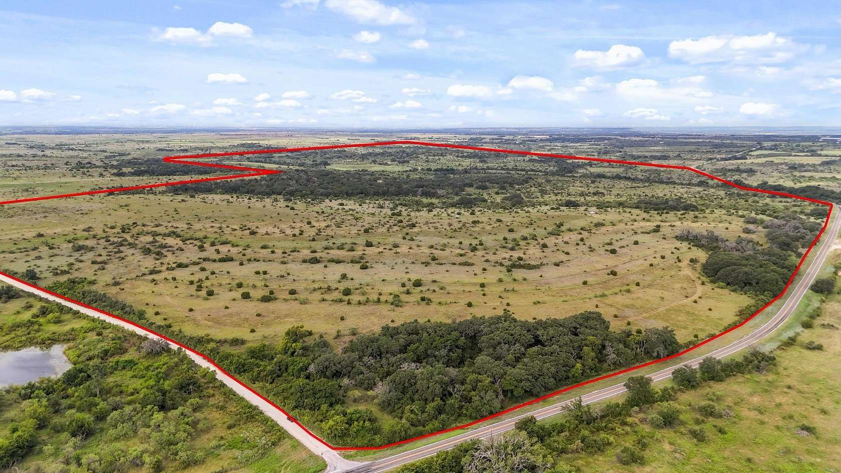522 Acres of Land for Sale in Hamilton, Texas