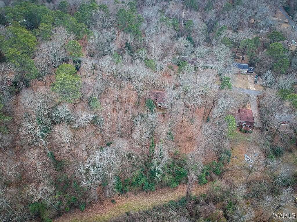 5.72 Acres of Residential Land with Home for Sale in Tuscaloosa, Alabama