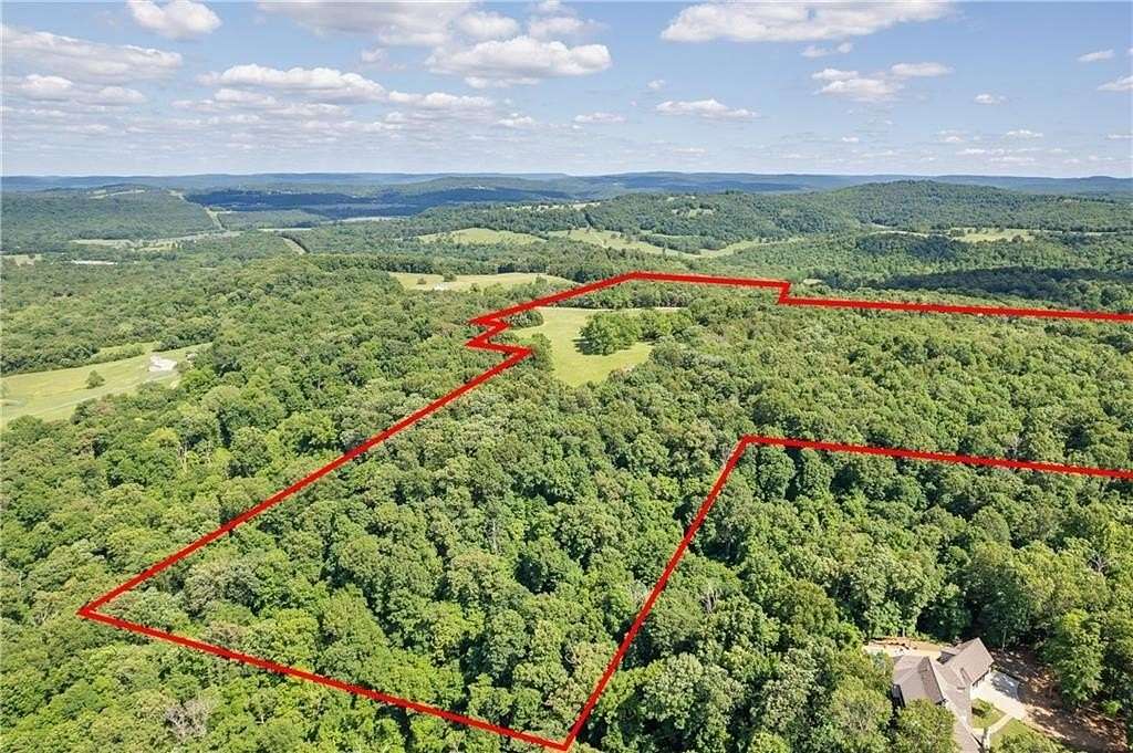 80 Acres of Recreational Land for Sale in Fayetteville, Arkansas