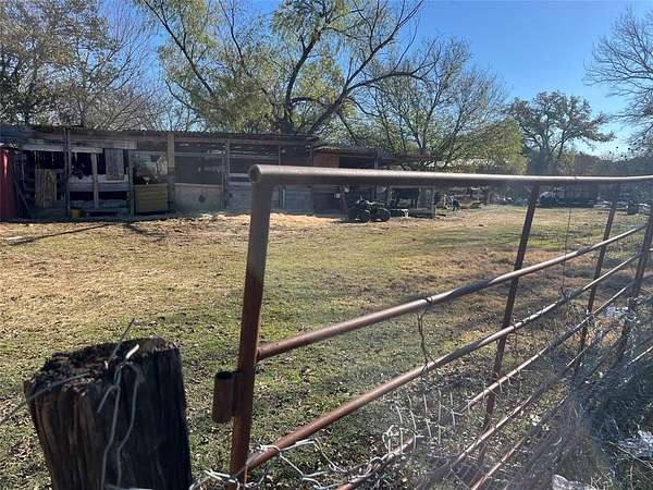 1.4 Acres of Land for Sale in Mansfield, Texas