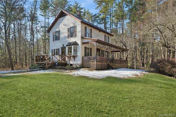 3 Acres of Residential Land with Home for Sale in Narrowsburg, New York