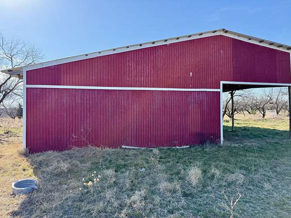20 Acres of Recreational & Residential Land for Sale in Hamilton, Texas